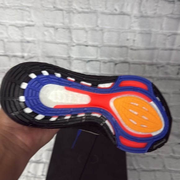 Ultraboost - Picture 4 of 5